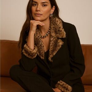 Laundry by Shelli Segal Black Blazer with geofry cat Fur